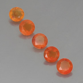 カラットの天然オレンジカーネリアン（5.07 mm・透明）