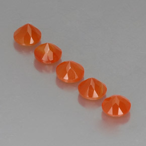 カラットの天然オレンジカーネリアン（5.10 mm・透明）