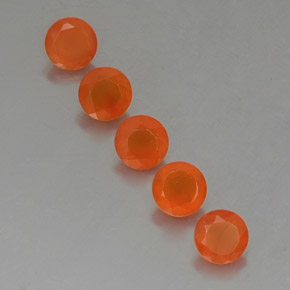 カラットの天然オレンジカーネリアン（5.13 mm・透明）