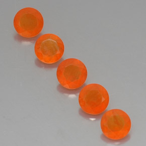 カラットの天然オレンジカーネリアン（5.06 mm・透明）