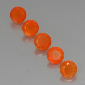 カラットの天然オレンジカーネリアン（5.10 mm・透明）