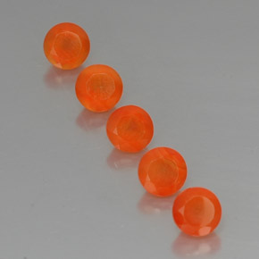 カラットの天然オレンジカーネリアン（5.10 mm・透明）
