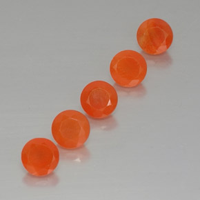 カラットの天然オレンジカーネリアン（5.08 mm・透明）
