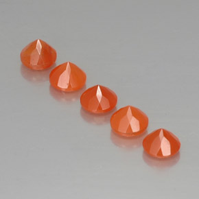 カラットの天然オレンジカーネリアン（5.08 mm・透明）
