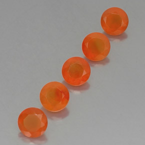カラットの天然オレンジカーネリアン（5.10 mm・透明）