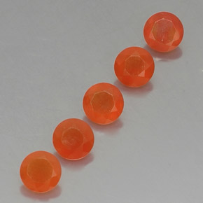 カラットの天然オレンジカーネリアン（5.06 mm・透明）