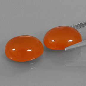 カラットの天然オレンジカーネリアン（11×9.1 mm・透明）