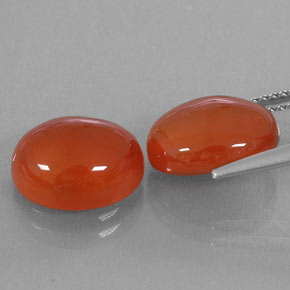 カラットの天然オレンジカーネリアン（11.3×9.3 mm・透明）