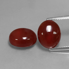 カラットの天然レッドカーネリアン（11.1×9.1 mm・オーバルカット）