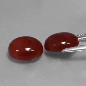 カラットの天然レッドカーネリアン（11.1×9.1 mm・オーバルカット）