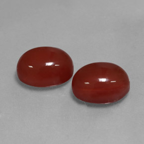 カラットの天然レッドカーネリアン（10.1×7.9 mm・オーバルカット）
