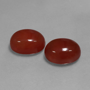 カラットの天然レッドカーネリアン（10.1×7.9 mm・オーバルカット）