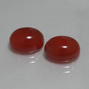 カラットの天然レッドカーネリアン（10.1×7.9 mm・オーバルカット）