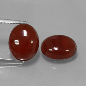 カラットの天然レッドカーネリアン（11.1×9 mm・オーバルカット）