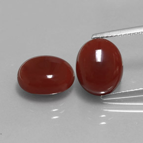 カラットの天然レッドカーネリアン（11×9.1 mm・オーバルカット）