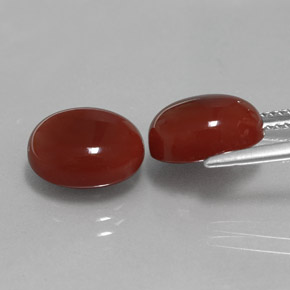 カラットの天然レッドカーネリアン（11×9.1 mm・オーバルカット）