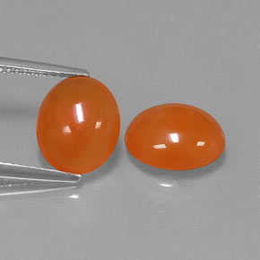 カラットの天然オレンジカーネリアン（10.5×8.6 mm・透明）