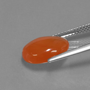 3.69カラットの天然オレンジカーネリアン（12.3×10.2 mm・オーバルカット）