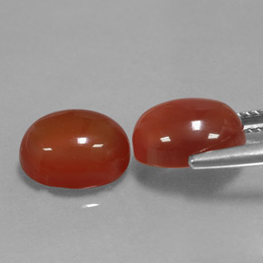 カラットの天然オレンジカーネリアン（10×7.9 mm・オーバルカット）