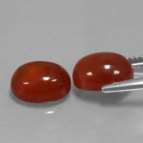 カラットの天然オレンジカーネリアン（10.3×8.1 mm・オーバルカット）