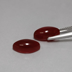 カラットの天然茶色がかった赤カーネリアン（12.1×6.2 mm・マーキス）