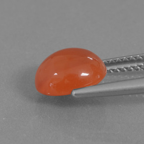 2.12カラットの天然オレンジカーネリアン（9×7.1 mm・オーバルカット）