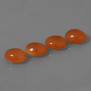 9.90カラットの天然オレンジカーネリアン（9.7×8.1 mm・オーバルカット）