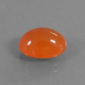 2.76カラットの天然オレンジカーネリアン（10.1×7.9 mm・オーバルカット）