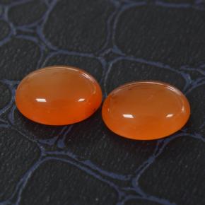 4.94カラットの天然赤みがかったオレンジカーネリアン（10.1×8.1 mm・オーバルカット）