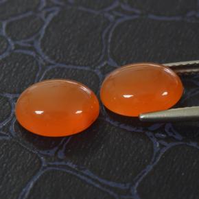 4.94カラットの天然赤みがかったオレンジカーネリアン（10.1×8.1 mm・オーバルカット）