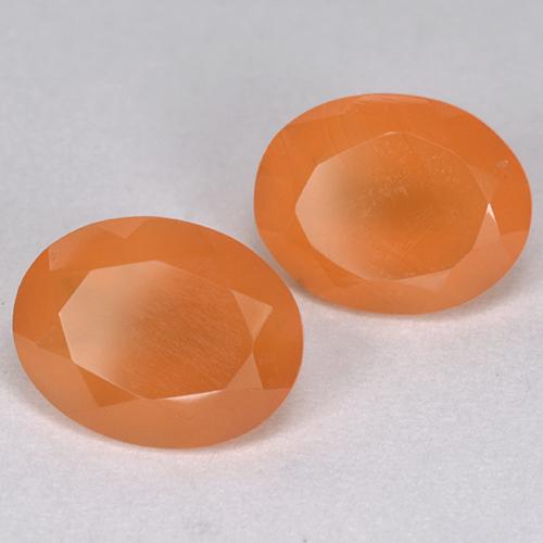 3.57カラットの天然濃いオレンジカーネリアン（9×7.1 mm・オーバルカット）