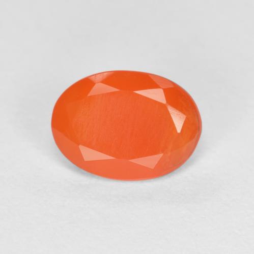 0.62カラットの天然ミディアムオレンジカーネリアン（6.8×5.1 mm・オーバルカット）