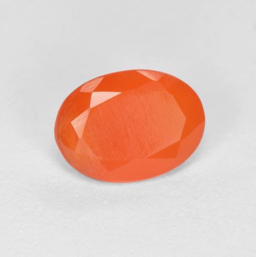0.62カラットの天然ミディアムオレンジカーネリアン（6.8×5.1 mm・オーバルカット）