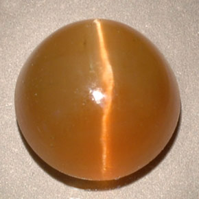 3.62カラットの天然ハニーCat's Eye Apatite（8.80 mm・透明）