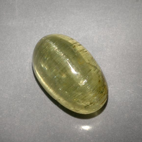 5.71カラットの天然イエローグリーンCat's Eye Apatite（12×7.3 mm・透明）