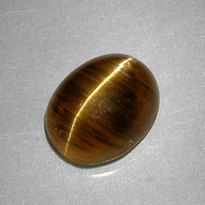 2.64カラットの天然ハニーCat's Eye Apatite（8.8×7 mm・オーバルカット）