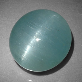12.01カラットの天然青緑Cat's Eye Aquamarine（14.4×13.4 mm・オーバルカット）