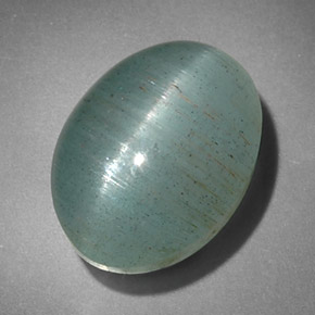 8.82カラットの天然青緑Cat's Eye Aquamarine（13.9×10.1 mm・透明）