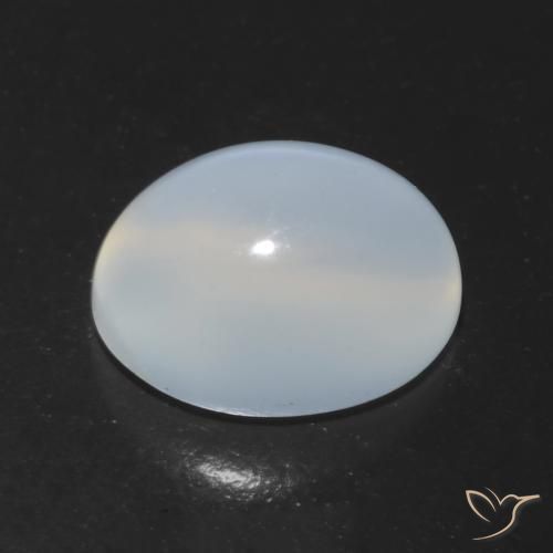 1.64カラットの天然半透明ホワイトCat's Eye Moonstone（8.1×6 mm・オーバルカット）