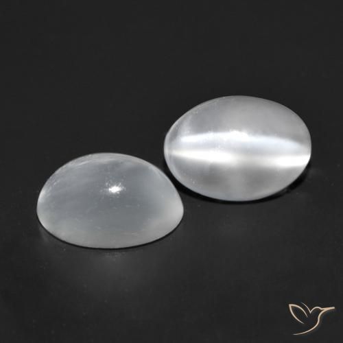 Shop natural 1.53ct ホワイト キャッツアイムーンストーン gems, 楕円形, from インド at GemSelect. In stock, global shipping!
