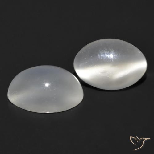 Shop natural 1.55ct ホワイト キャッツアイムーンストーン gems, 楕円形, from インド at GemSelect. In stock, global shipping!