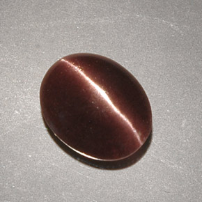 2.32カラットの天然ブラウンCat's Eye Scapolite（9.7×7.9 mm・オーバルカット）