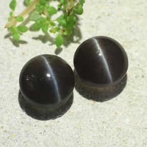 4.77カラットの天然ブラウンCat's Eye Scapolite（8.21 mm・ラウンドカット）