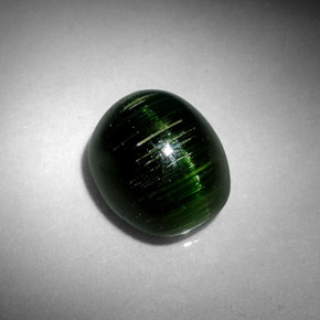 4.67カラットの天然ディープグリーンCat's Eye Tourmaline（10.5×8.7 mm・オーバルカット）