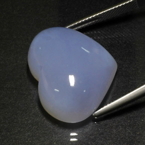 31.47カラットの天然ラベンダーブルーカルセドニー（23.8×19.2 mm・透明）