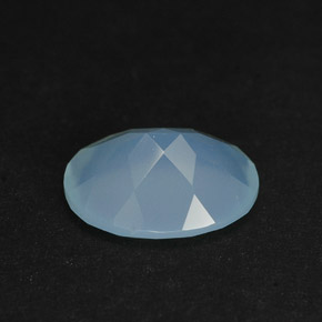 2.25カラットの天然ブルーカルセドニー（10.3×8.3 mm・透明）
