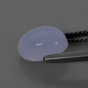 2.42カラットの天然ラベンダーブルーカルセドニー（9.1×7.1 mm・透明）