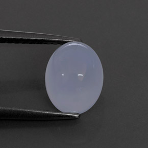 2.84カラットの天然ラベンダーブルーカルセドニー（8.8×7 mm・透明）