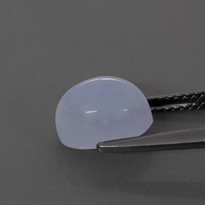2.82カラットの天然ラベンダーブルーカルセドニー（9.1×7.1 mm・透明）