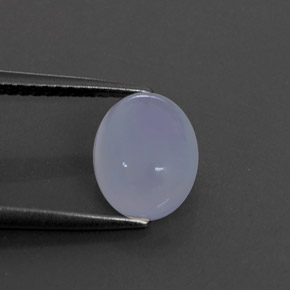 2.33カラットの天然ラベンダーブルーカルセドニー（9×7 mm・透明）